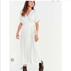 Urban Outfitters | White linen dress